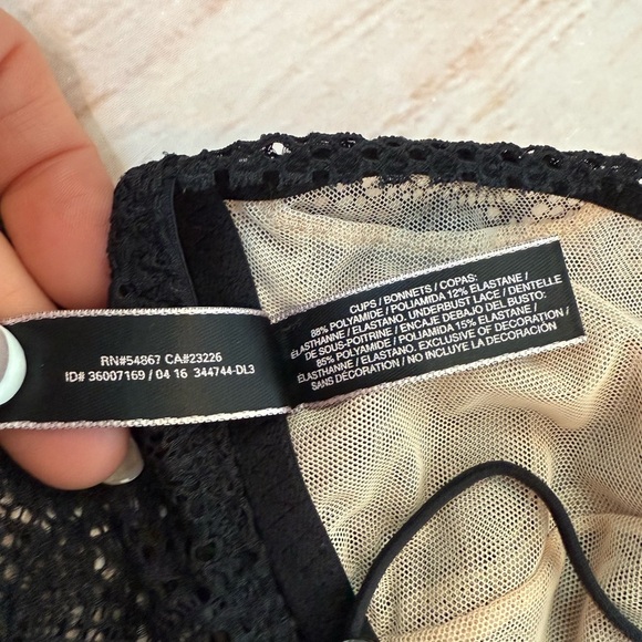 Victoria's Secret Black ID#36007169 Wire-Free Bralette Lace Small - Picture 4 of 5